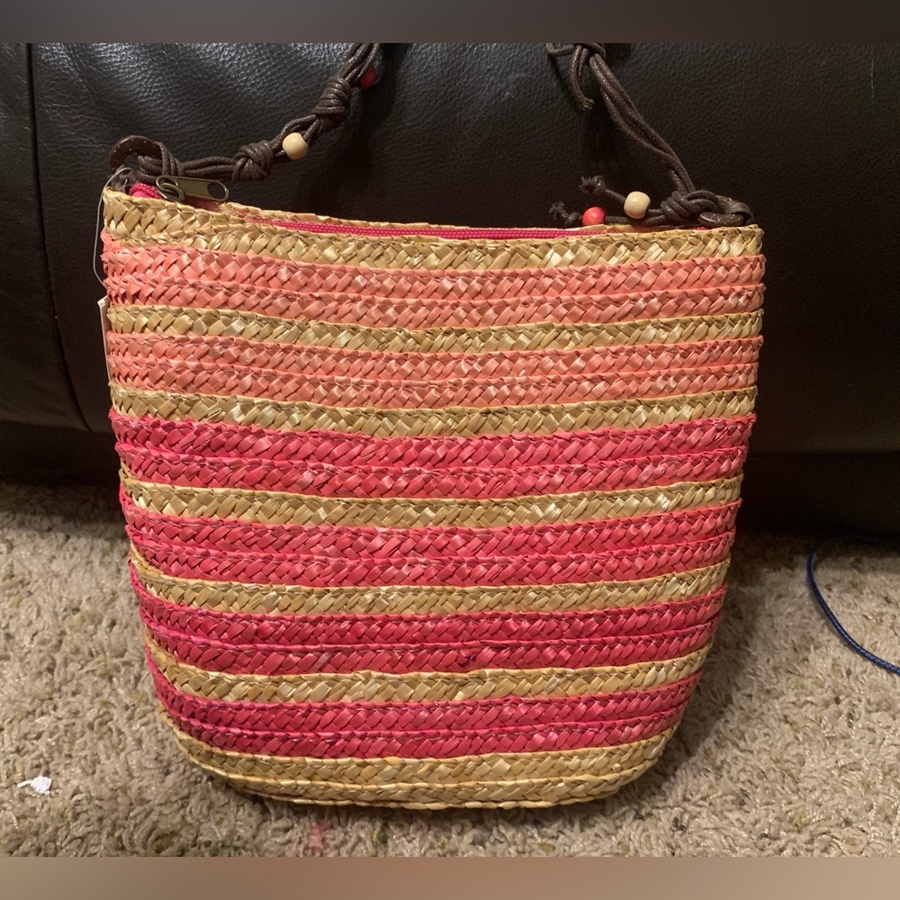 NWT Cruise Club pink/tan striped summer straw crossbody with corded/beaded strap - Picture 3 of 10